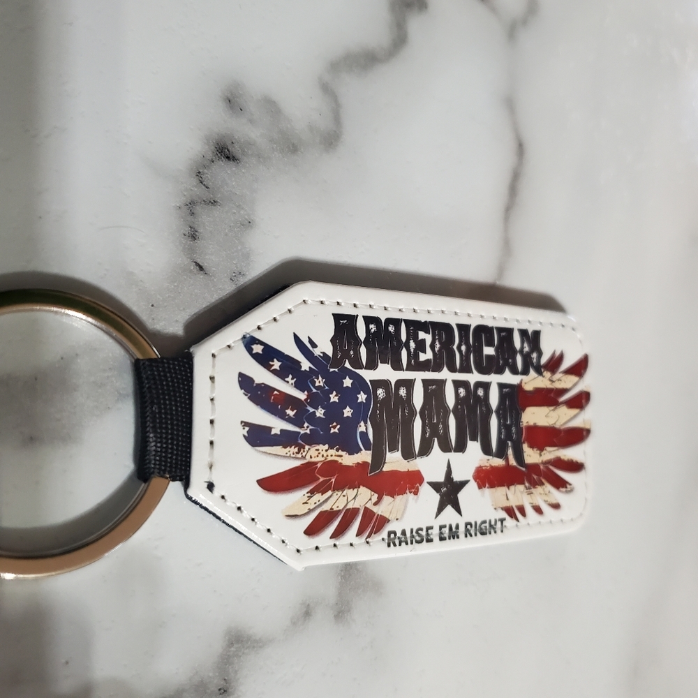 AMERICAN MAMA Keychain - Picture 6 of 6